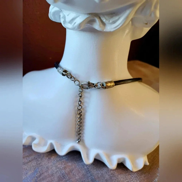 A Handmade Clear White Crystal Scorpion Pendant Choker Bib Necklace - Picture 2 of 6